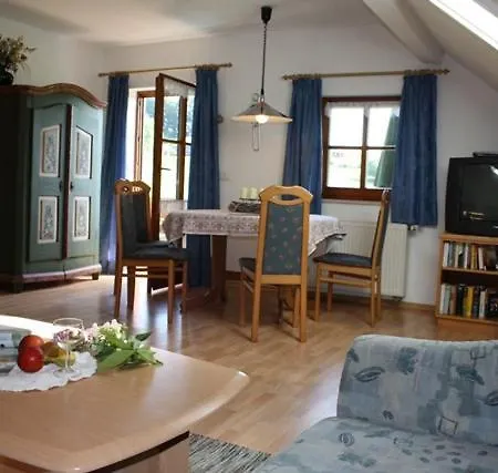 Haus Badschneider شقة